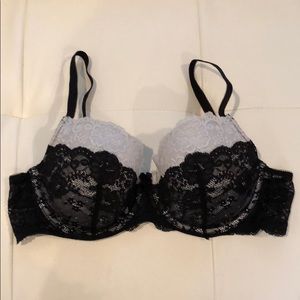 Victoria Secret black & ivory lace padded bra 36 D